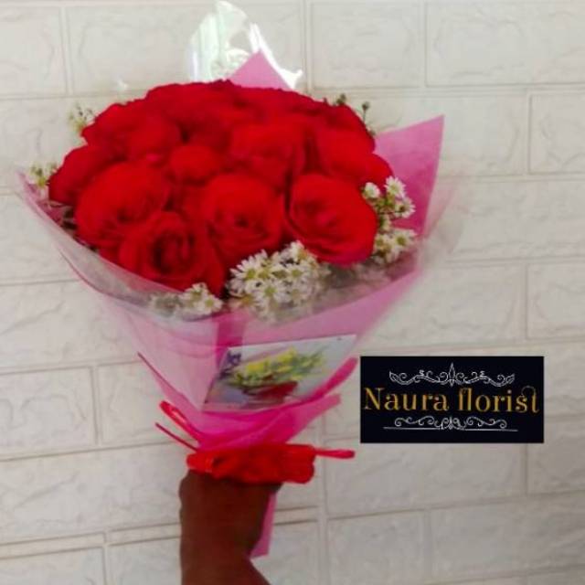 Jual buket bunga mawar merah/bucket bunga/bunga mawar /bunga wisuda ...