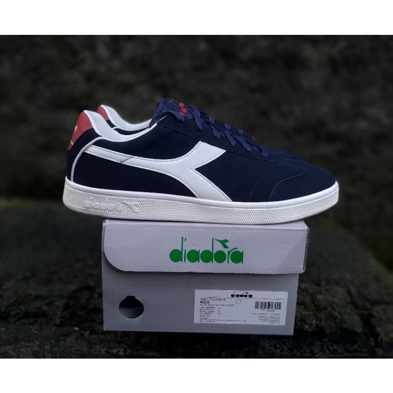 Diadora field outlet