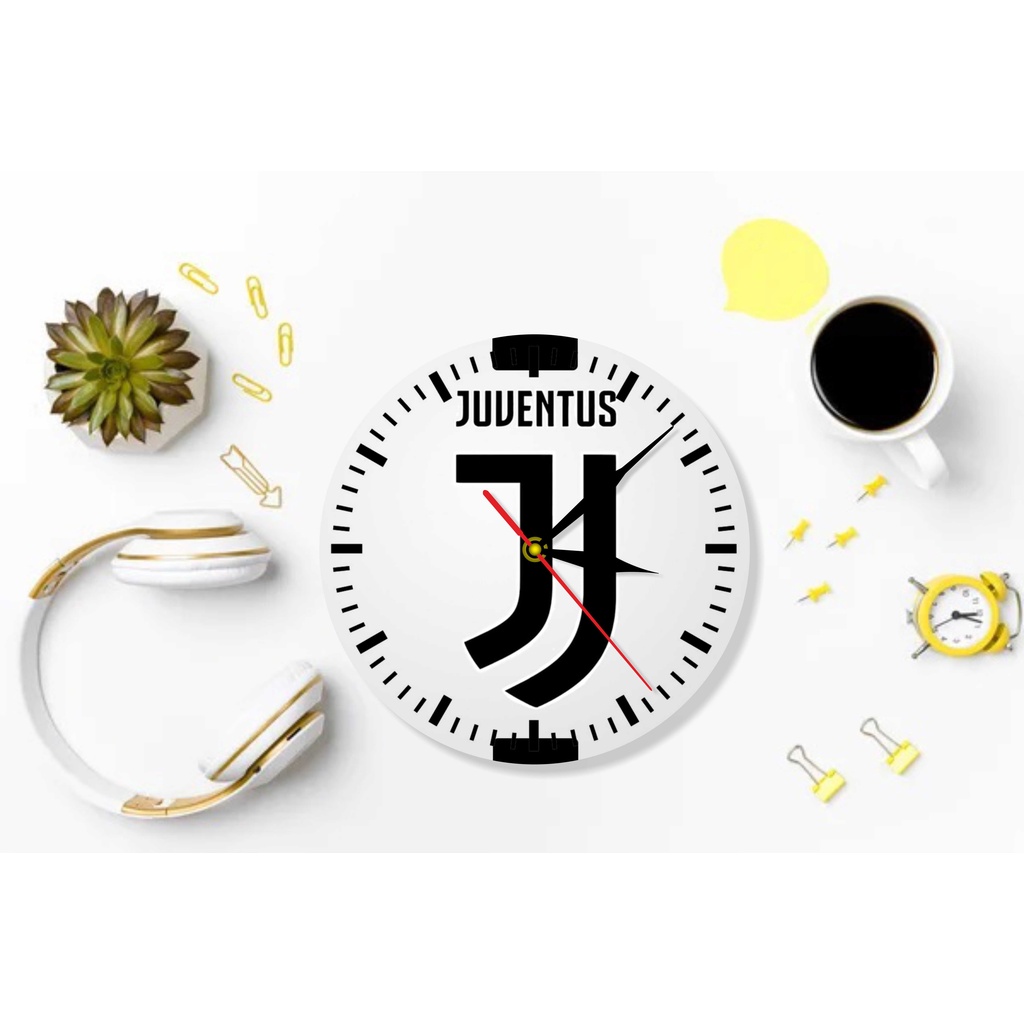 Jual Jam Dinding Kayu MDF Custom Foto Club anime korea dll | Shopee ...