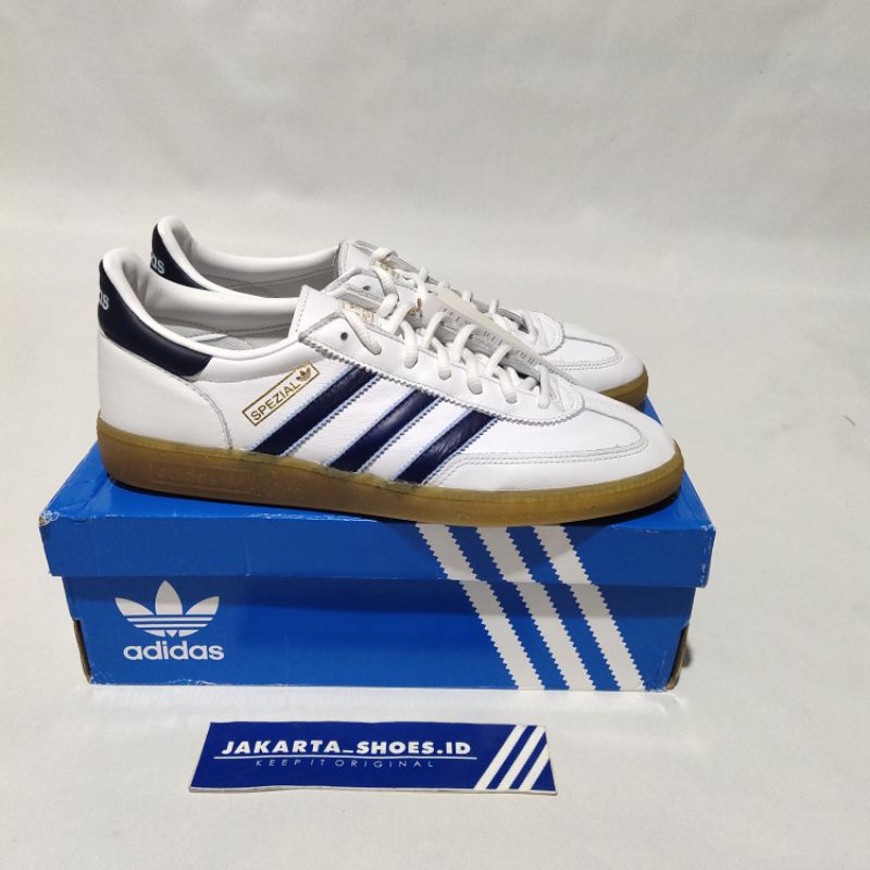 Adidas spezial best sale white leather