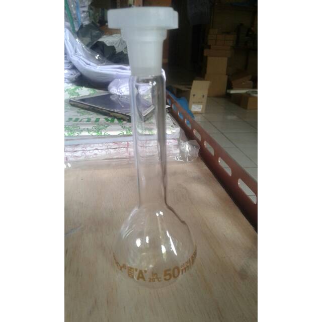 Jual Labu Ukur/Volumetric Flash tutup plastik Stopper Pyrex Kaca ...