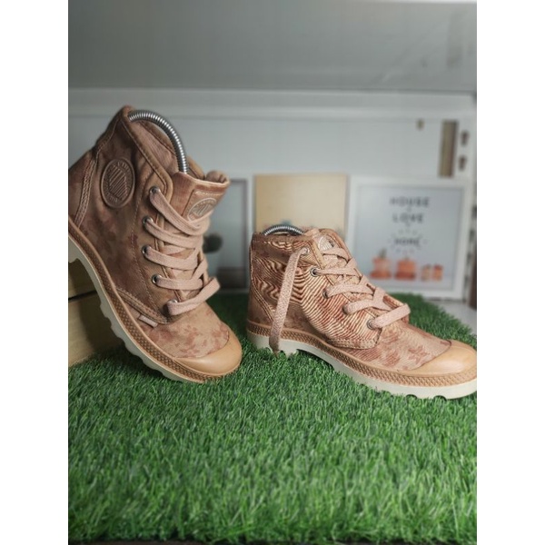 Sepatu deals boots palladium