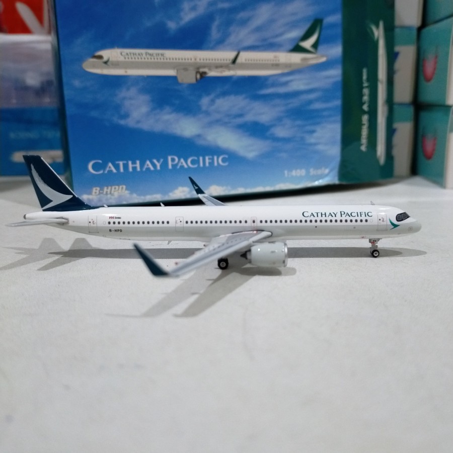 Modello Aereo Phoenix 1:400 Cathay Dragon Airbus A321neo B-HPD - PHX04368