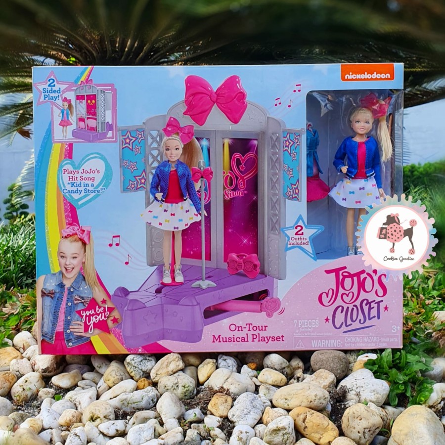 Jojo closet on 2024 tour musical playset