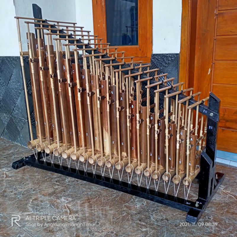 Jual Angklung Pengamen 18 Nada 3 Tabung Bambu Hitam ( Pake Palang Atas ...