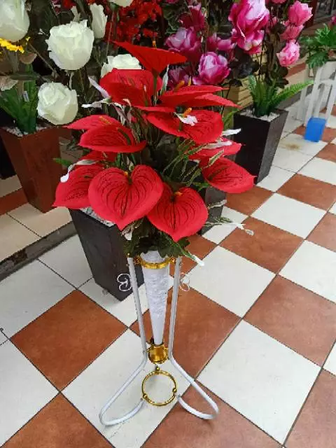 Standing Bunga Hias Ruang Tamu