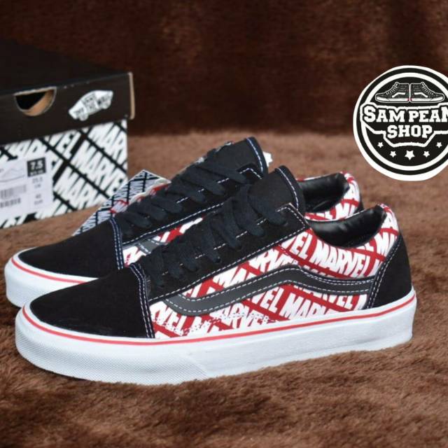 Harga sepatu 2025 vans marvel