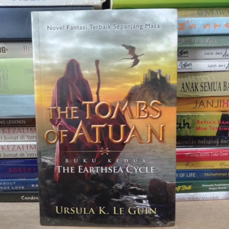 Jual The Tombsof Atuan Buku Kedua The Earthsea Cycle | Shopee Indonesia