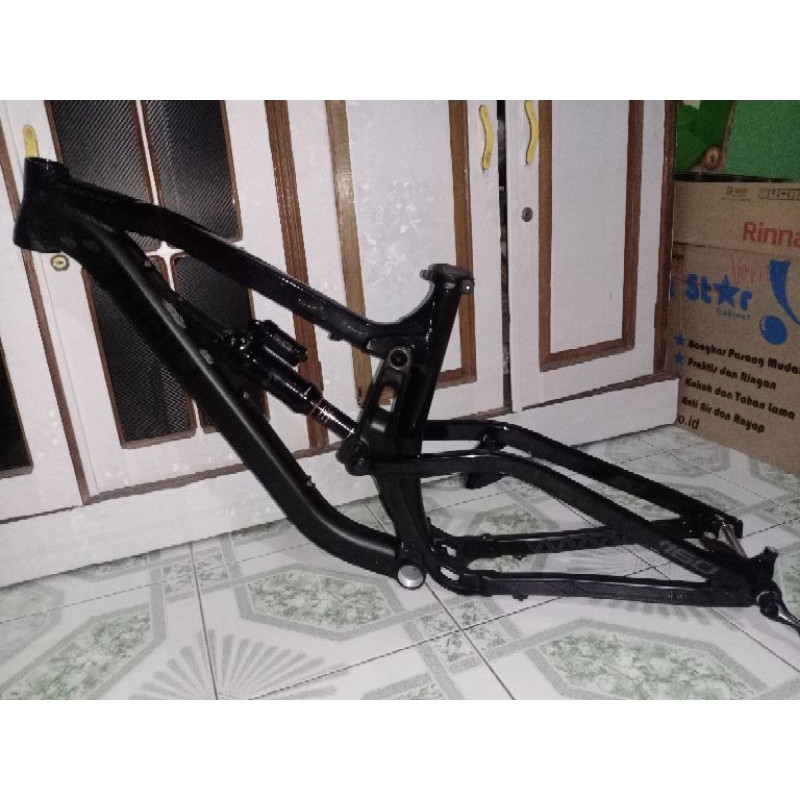 Frame thrill outlet ricochet t160 bekas