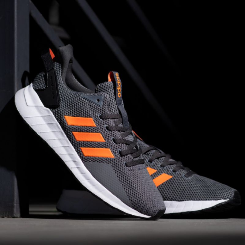 Adidas questar store ride grey orange