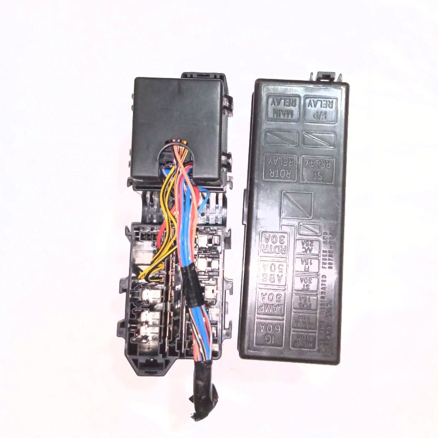 Jual Fuse Box Sekring Sikring Suzuki APV dan Future EFi | Shopee Indonesia