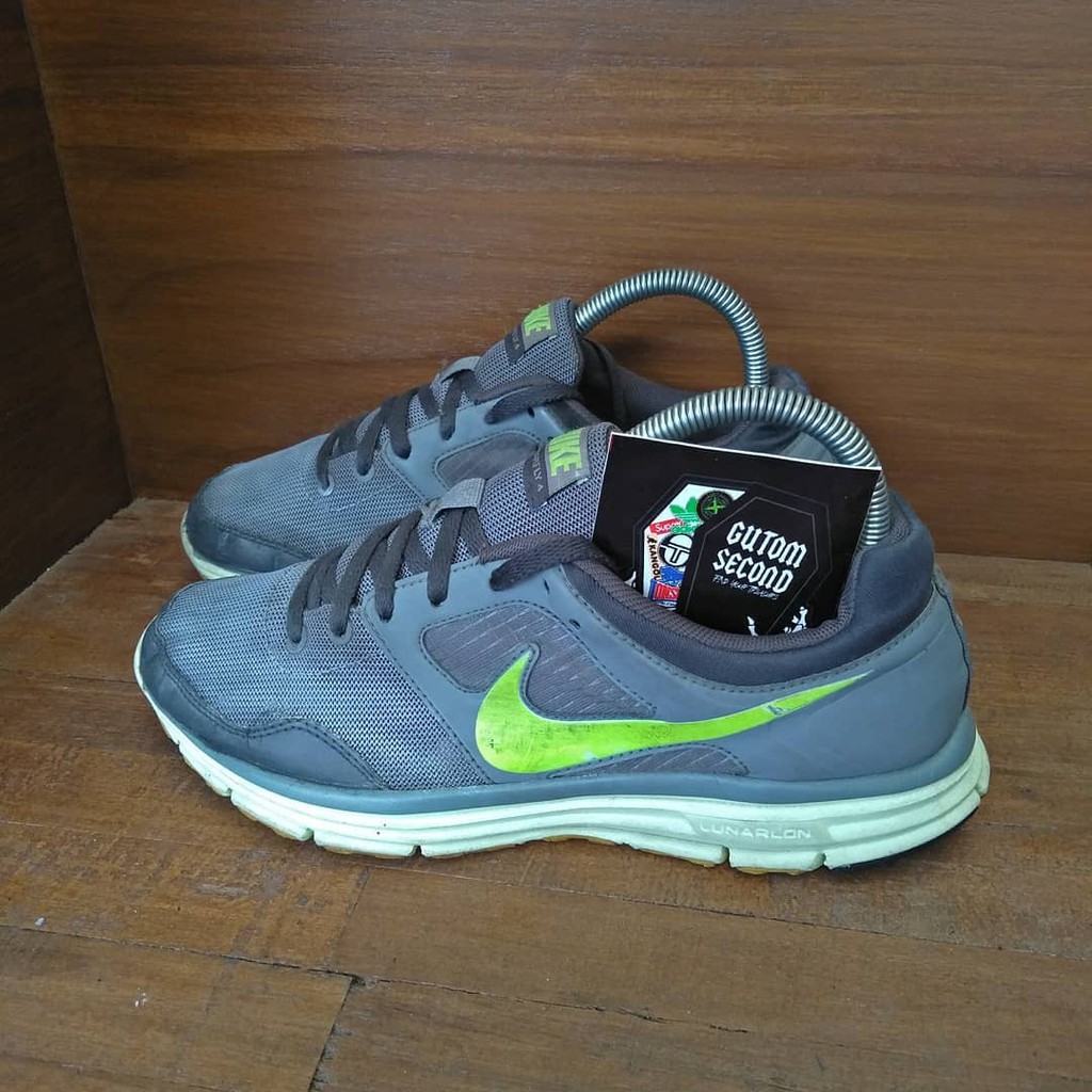 Nike sales lunarfly 4