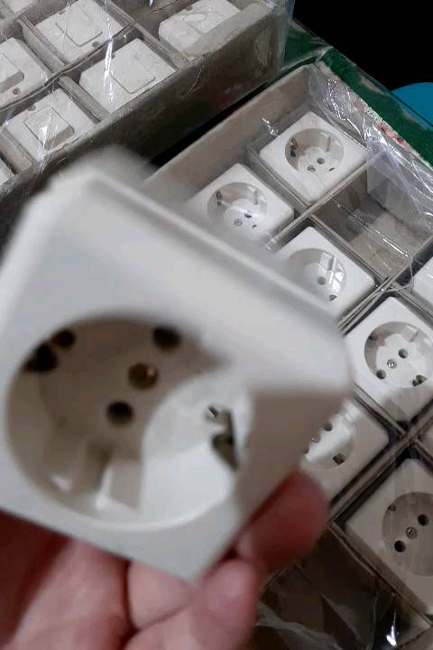 Jual socket outlet, colokan stacker broco | Shopee Indonesia