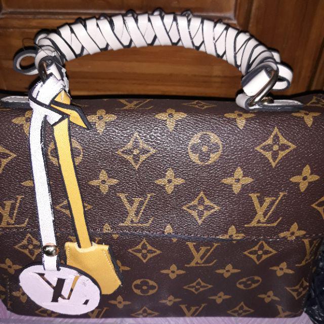 Jual Tas Louis Vuitton Lv Cluny Monogram M42738 TYU 79 batam impor original  fashion branded reseller