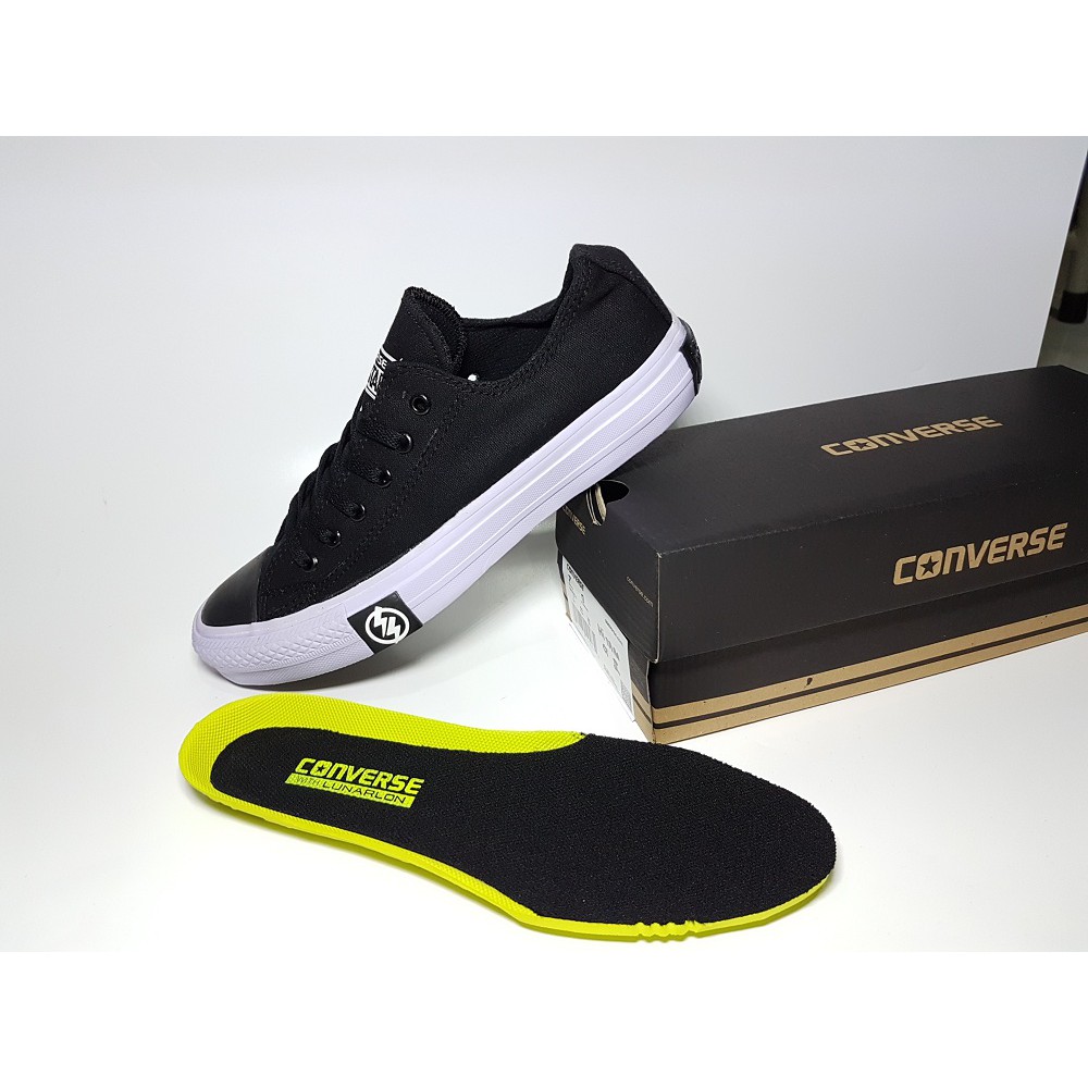 Sepatu on sale casual converse