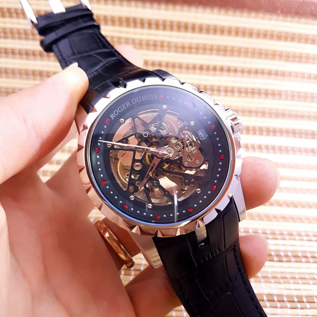 Harga jam 2025 roger dubuis original