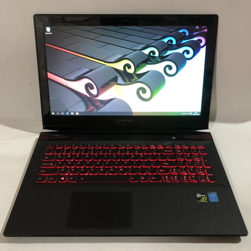 Lenovo Y50-70 ゲーミング 傷つい ノート PC