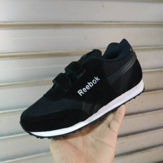 sepatu reebok sekolah