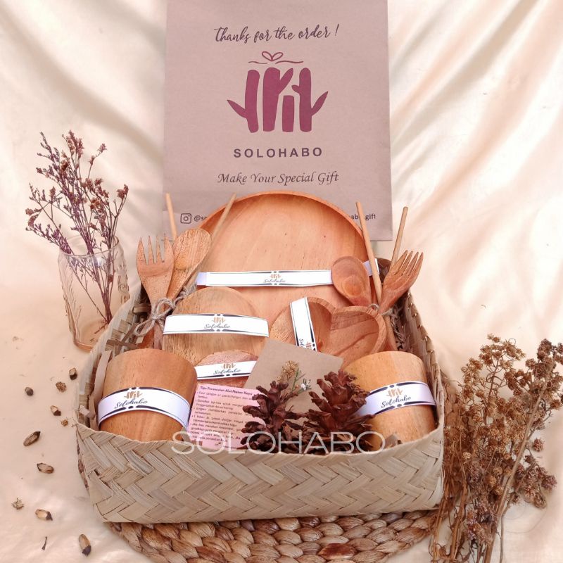 Jual HAMPERS KAYU/HAMPERS LEBARAN/HAMPERS RAMADHAN/HAMPERS WEDDING ...