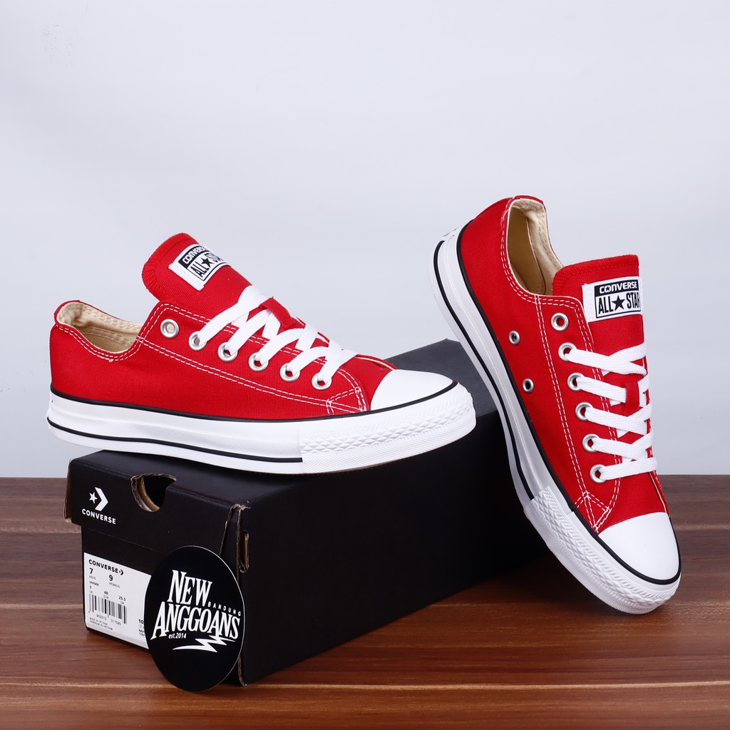 Sepatu converse on sale original warna merah