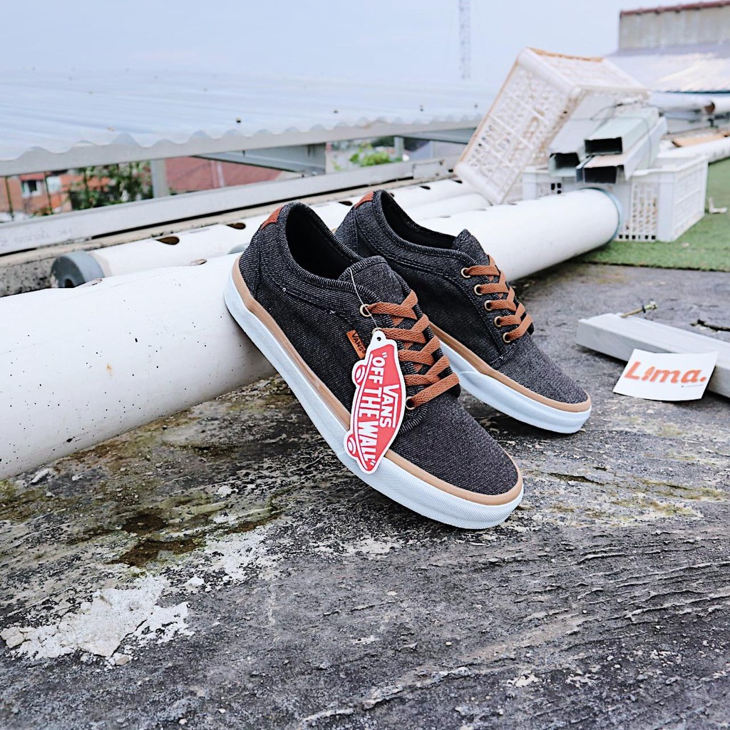 Jual BISA COD SEPATU CHUKKA LOW DENIM PEWTER WHITE Shopee Indonesia