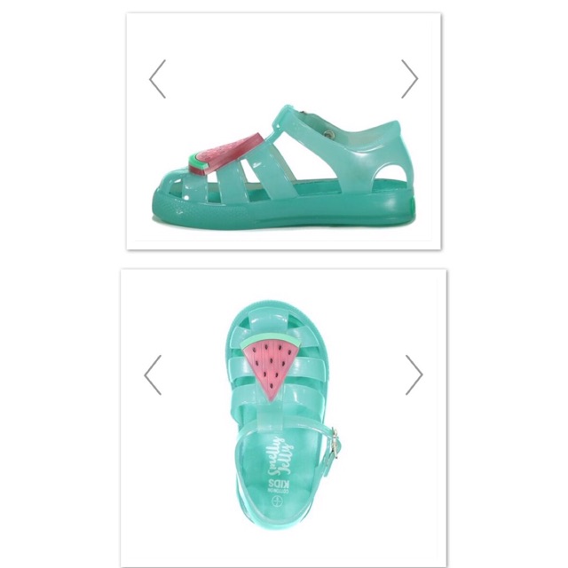 Smelly on sale jelly shoes