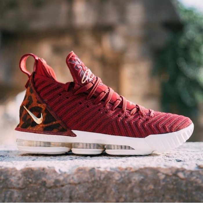 Jual NIKE LEBRON 16 KING Burgundy Shopee Indonesia