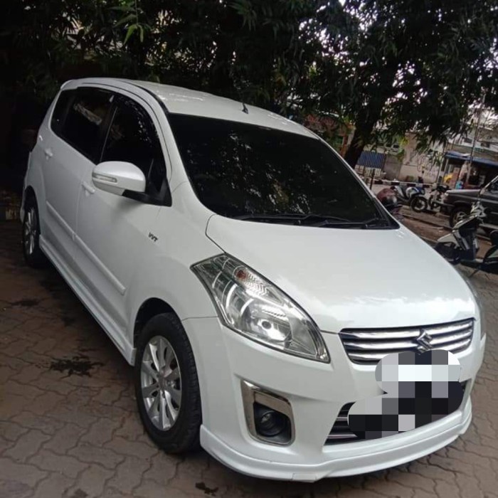 Jual bodykit Suzuki Ertiga 2013 2014 2015 elegant bodikit GRADEA tebal