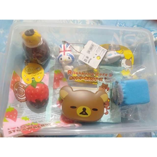 Jual PAKET BOX LICENSED SQUISHY + container | Shopee Indonesia