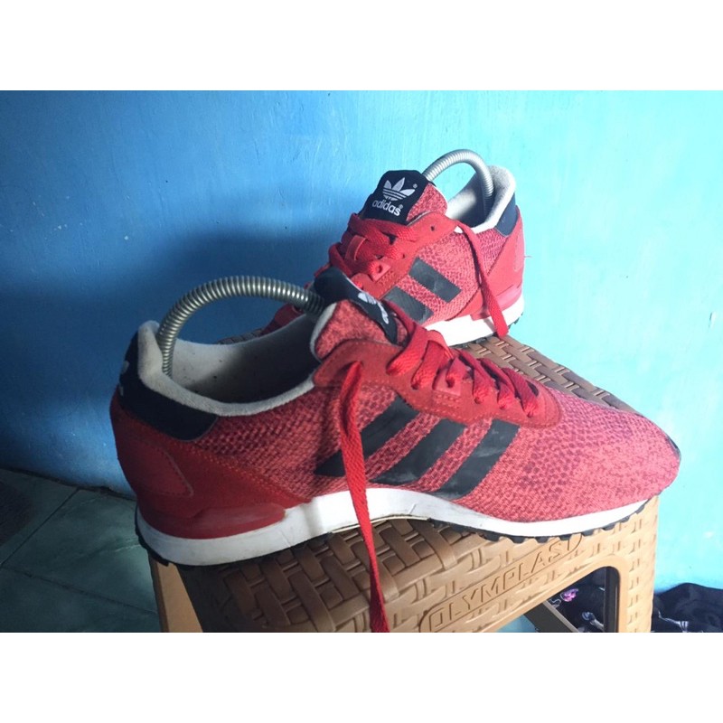 Adidas zx 700 im red best sale