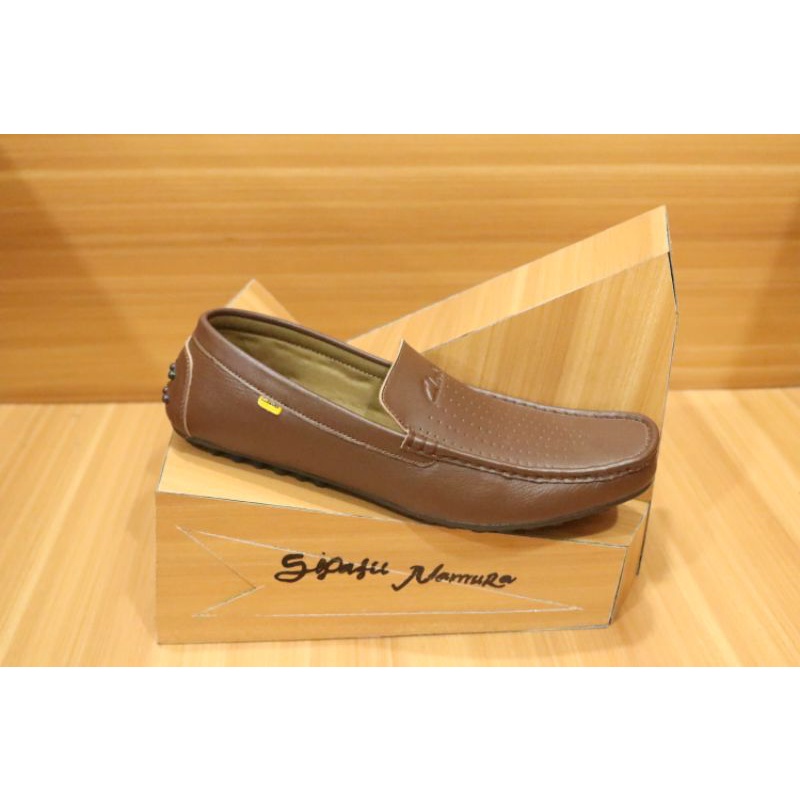 tempat jual sepatu clack.online