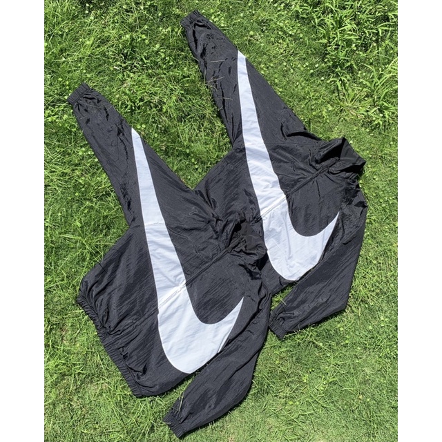Jual WB NIKE BIG SWOOSH | Shopee Indonesia