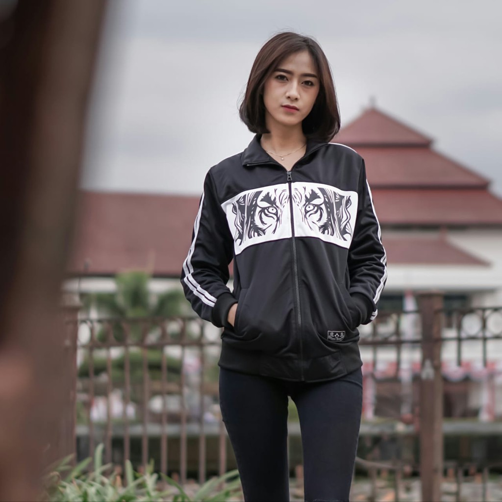 Tracktop malang outlet