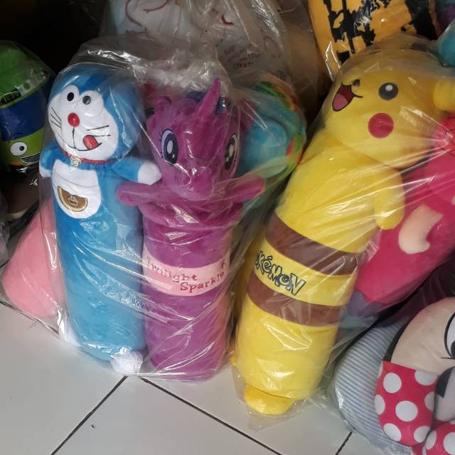 Jual Guling Pokemon Doraemon Hello Kitti Bahan Yelvo Sni Shopee Indonesia