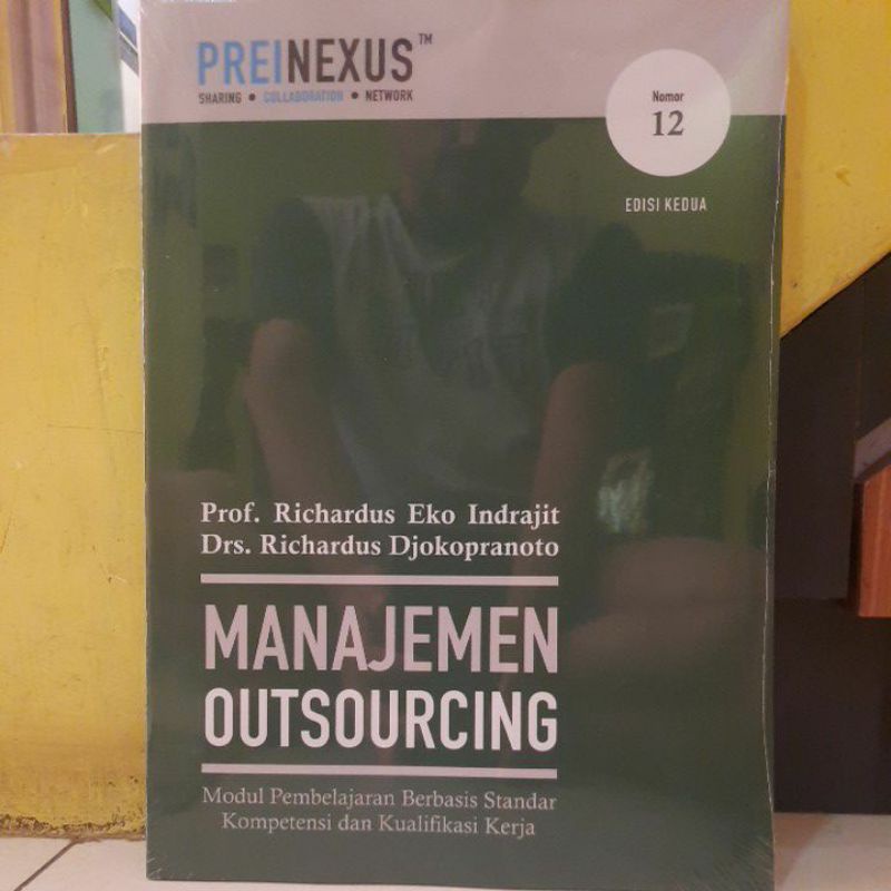 Jual Manajemen outsourcing Richardus eko indrajit. | Shopee Indonesia