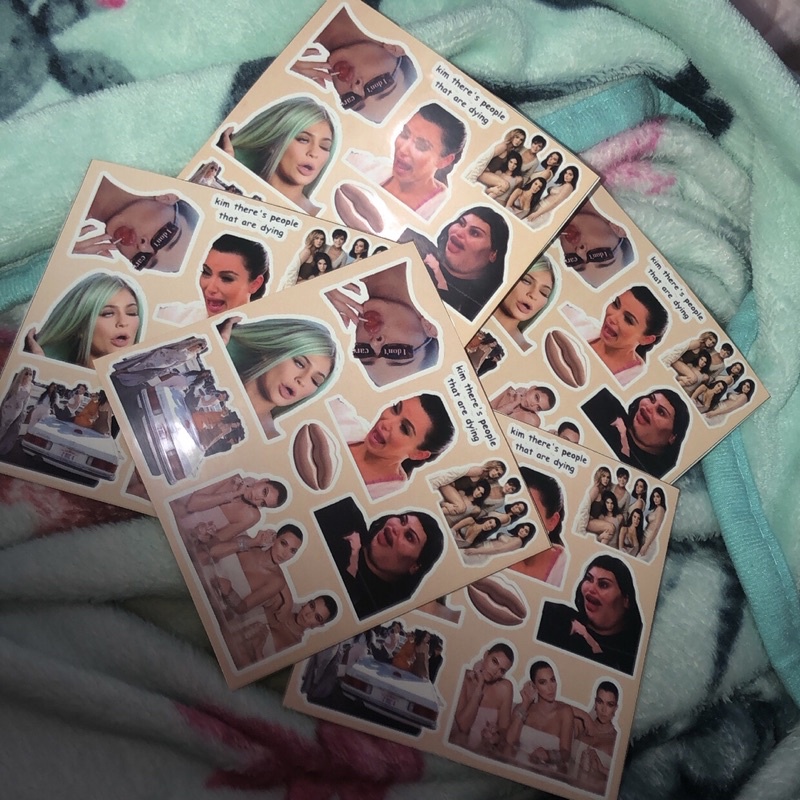 Jual keeping up with the kardashians sticker (kim kardashian,kourtney ...
