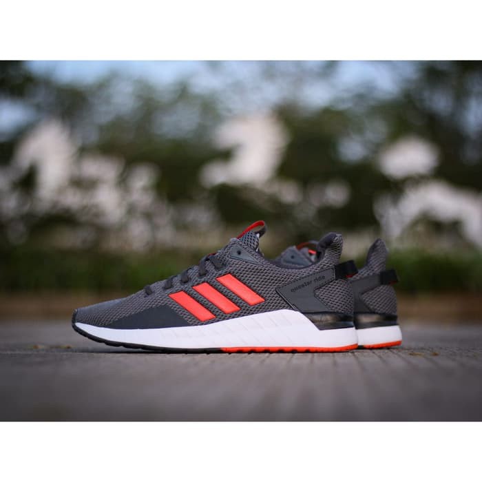 Sepatu adidas questar clearance ride