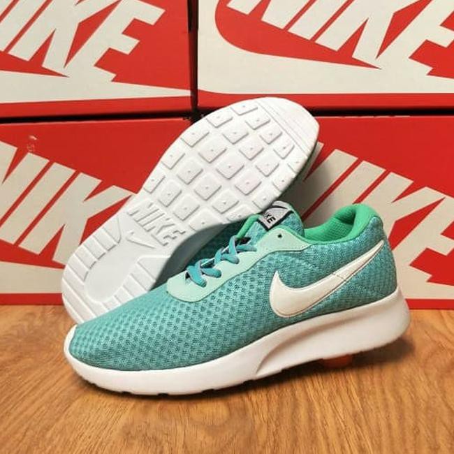 Nike deals tanjun tosca