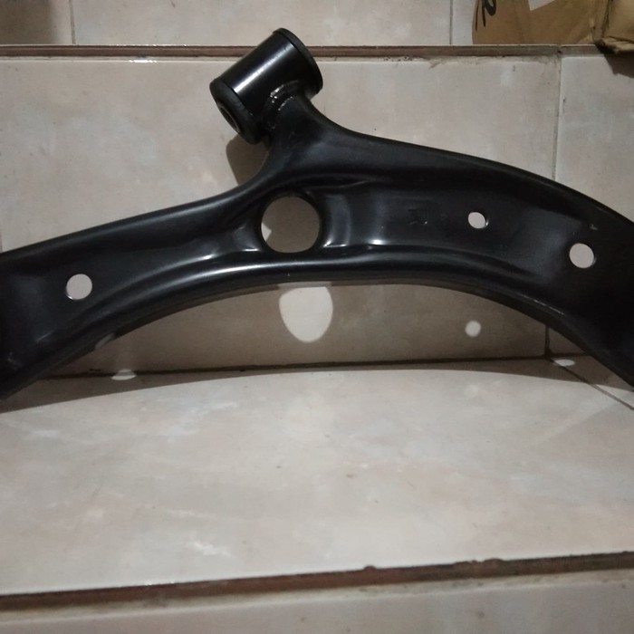 Jual Lower Arm Suzuki Ertiga (LH) Shopee Indonesia
