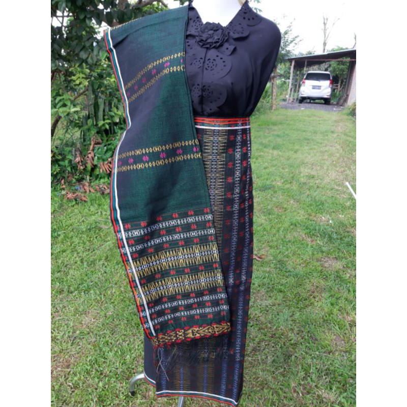 Jual ASLI TENUNAN TARUTUNG SONGKET PUCCA BINTIK HAIT SIBOLANG SARUNG ...