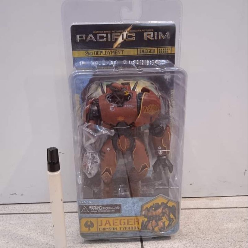 Jual mainan pacific rim crimson typhoonjaeger by necafiguretinggi ...