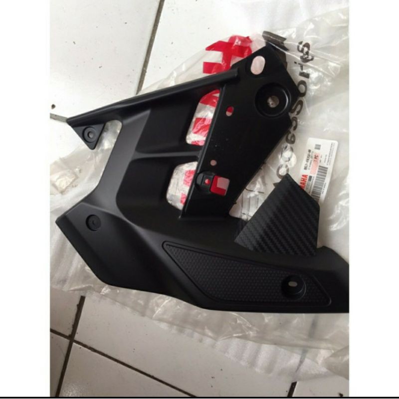 Jual Panel 1 dan 2 sayap bawah tangki xabre kiri original yamaha ...