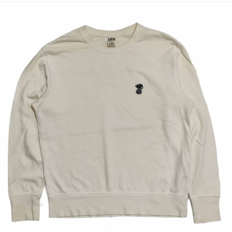 Kaws snoopy crewneck hot sale