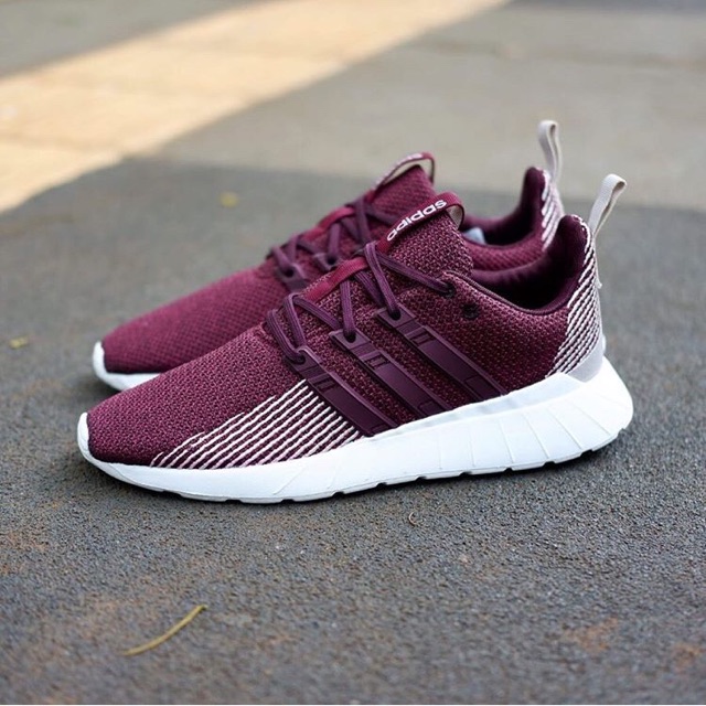 Adidas questar sale flow burgundy