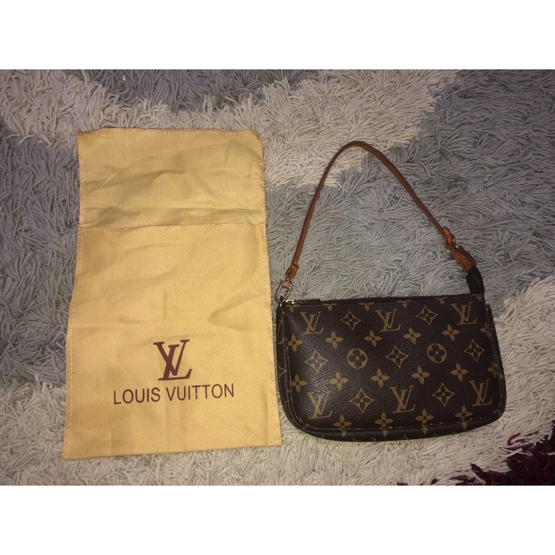 louis vuitton crossbody bag men's price