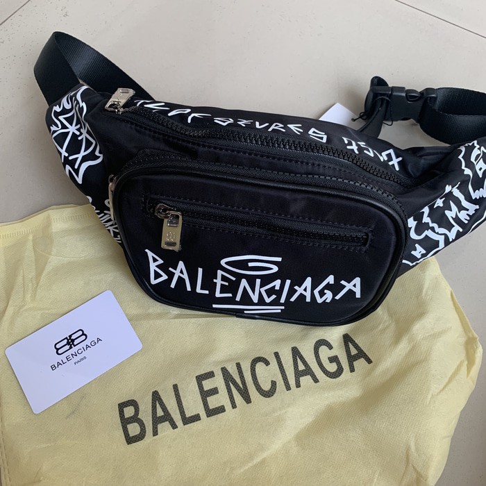 Waist bag balenciaga graffiti 2024 original