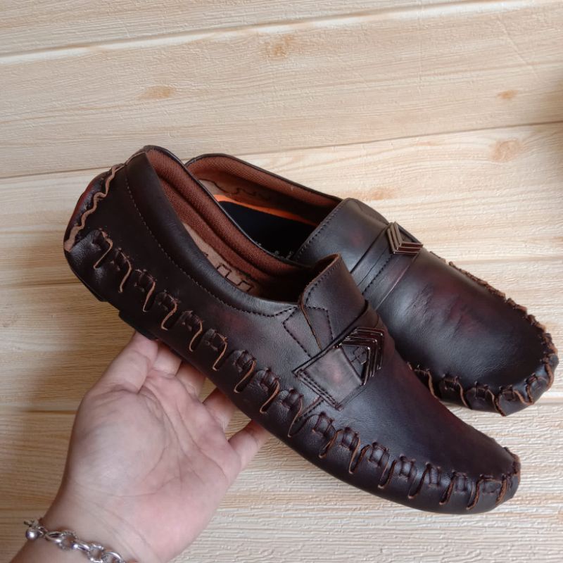 Jual SEPATU PRIA TERBARU KULIT SAPI ASLI FULL KULIT SAPI ASLI | Shopee ...