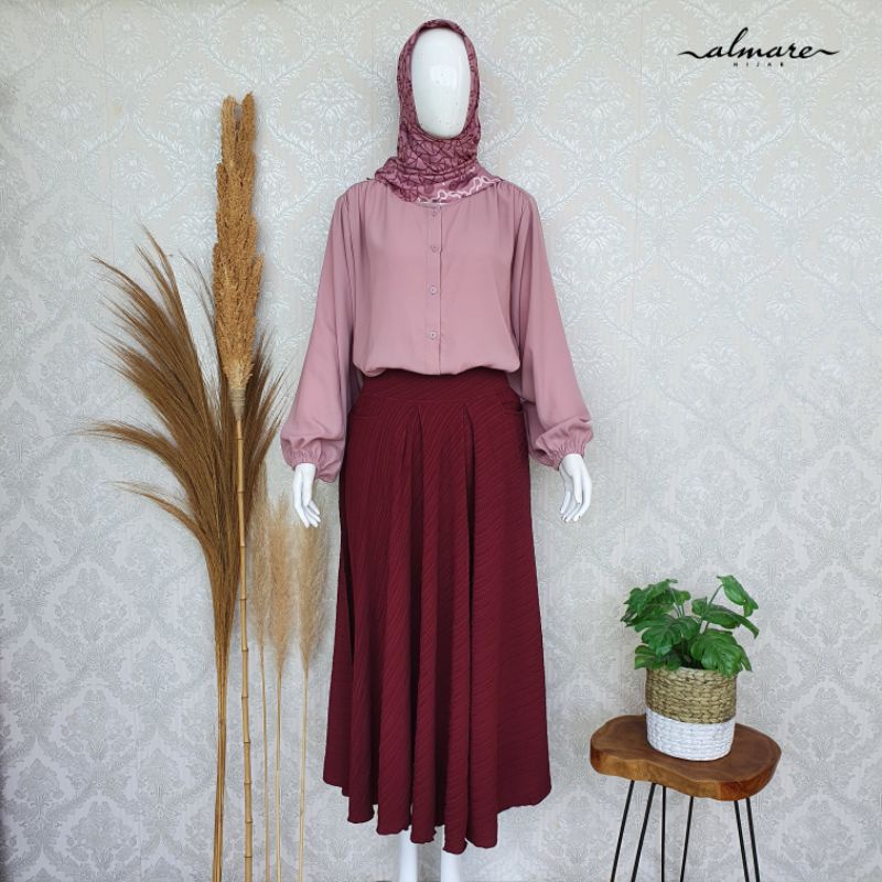 Maroon and hotsell pink outfit