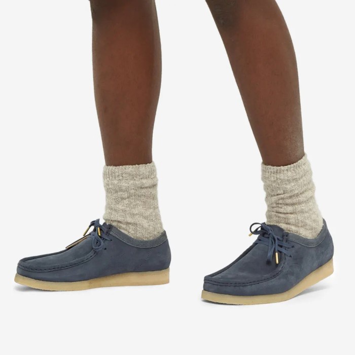 CLARKS ORIGINALS WALLABEE BLUE SUEDE