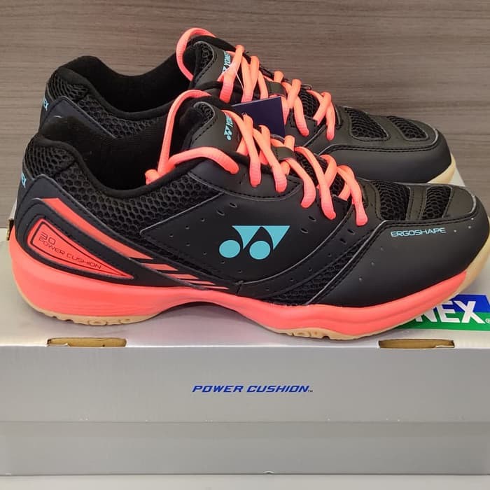 Sepatu badminton yonex power on sale cushion